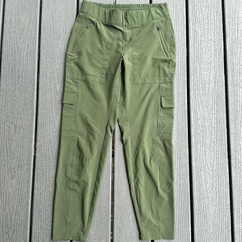 Athlete pants size 4